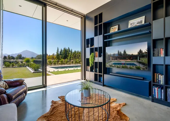 Riverbank By Sothebys Luxury Homes Holiday home Wanaka