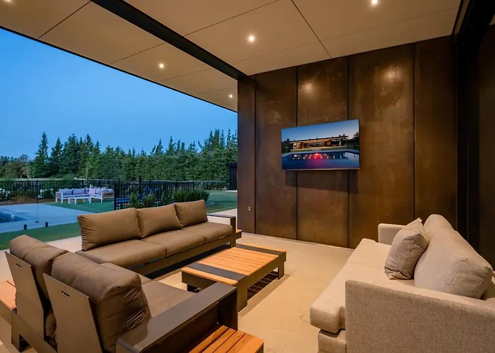 Riverbank By Sothebys Luxury Homes Holiday home Wanaka