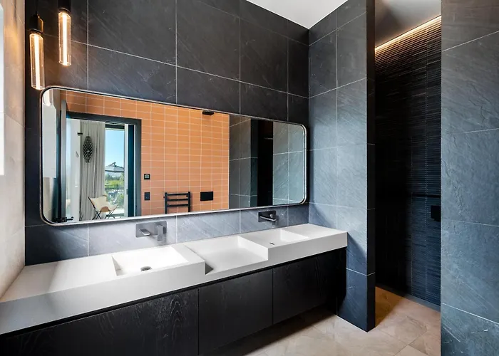Riverbank By Sothebys Luxury Homes Holiday home *