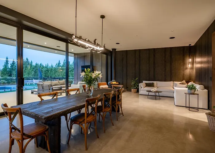 Riverbank By Sothebys Luxury Homes * Wanaka